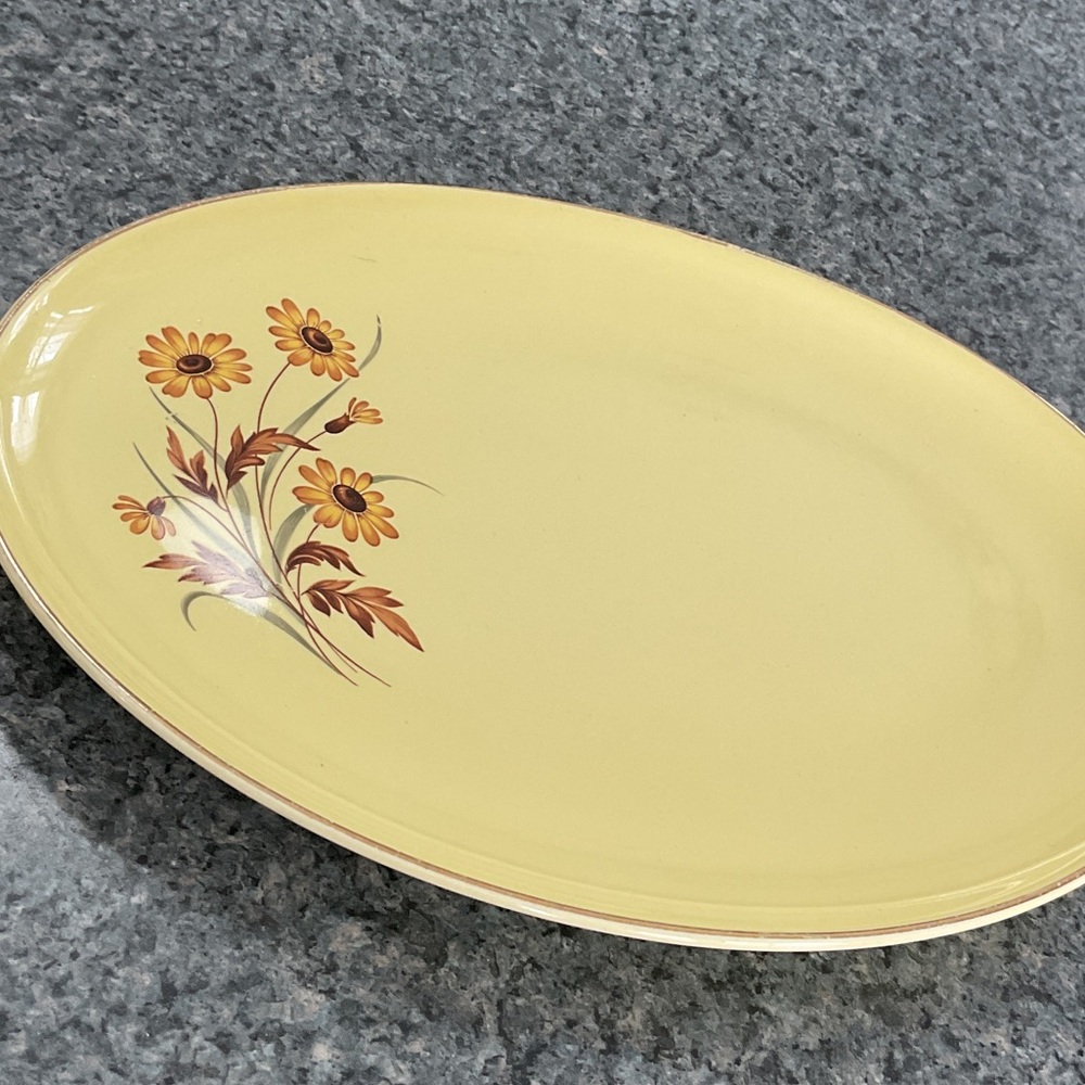 Taylor Smith and Taylor ‘Versatile’ daisey platter 1950/60s
